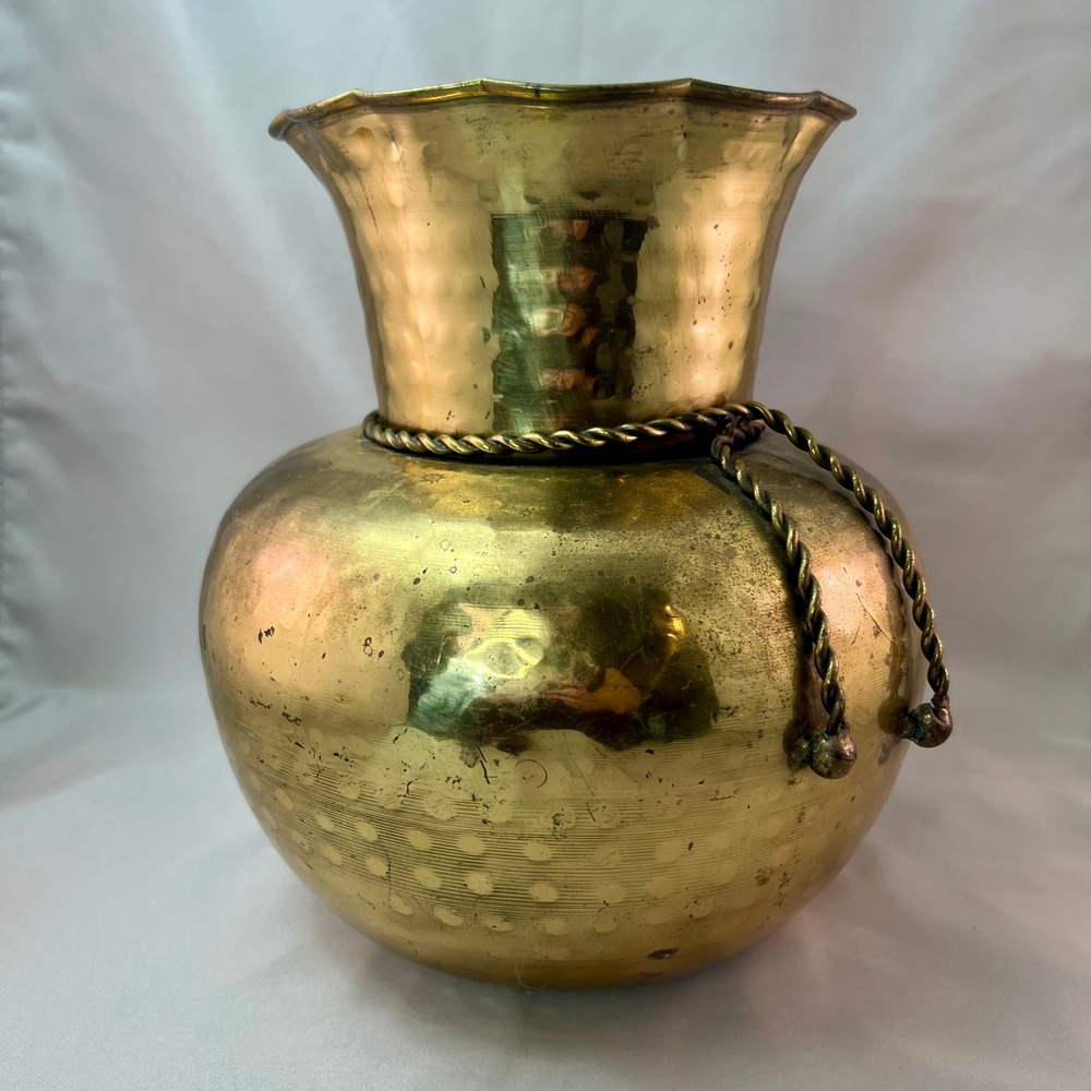 Vintage Hammered Brass Vase Spittoon Scalloped Rim Twisted Rope Detail 9 Inch